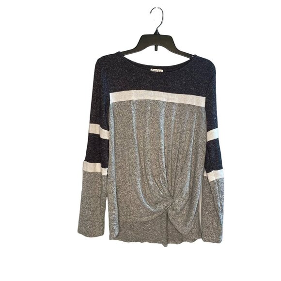 Maurices Colorblock Twisted Hem Tee T-shirt Womens Medium Soft Grey Black White - Picture 1 of 9